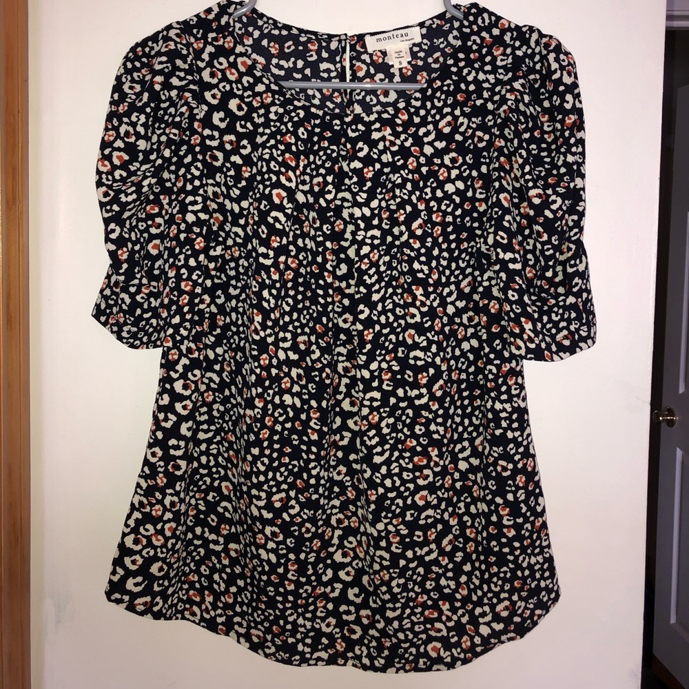 Women’s size small Monteau blouse